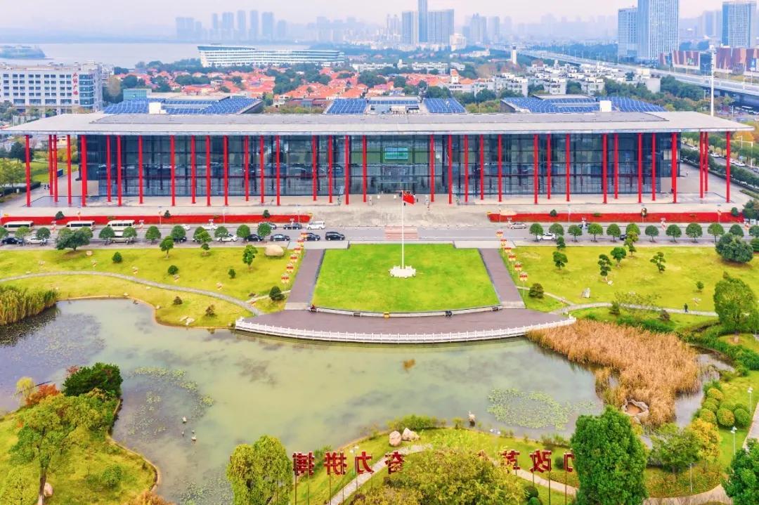 飞跃高空,见证车谷专属奇观!