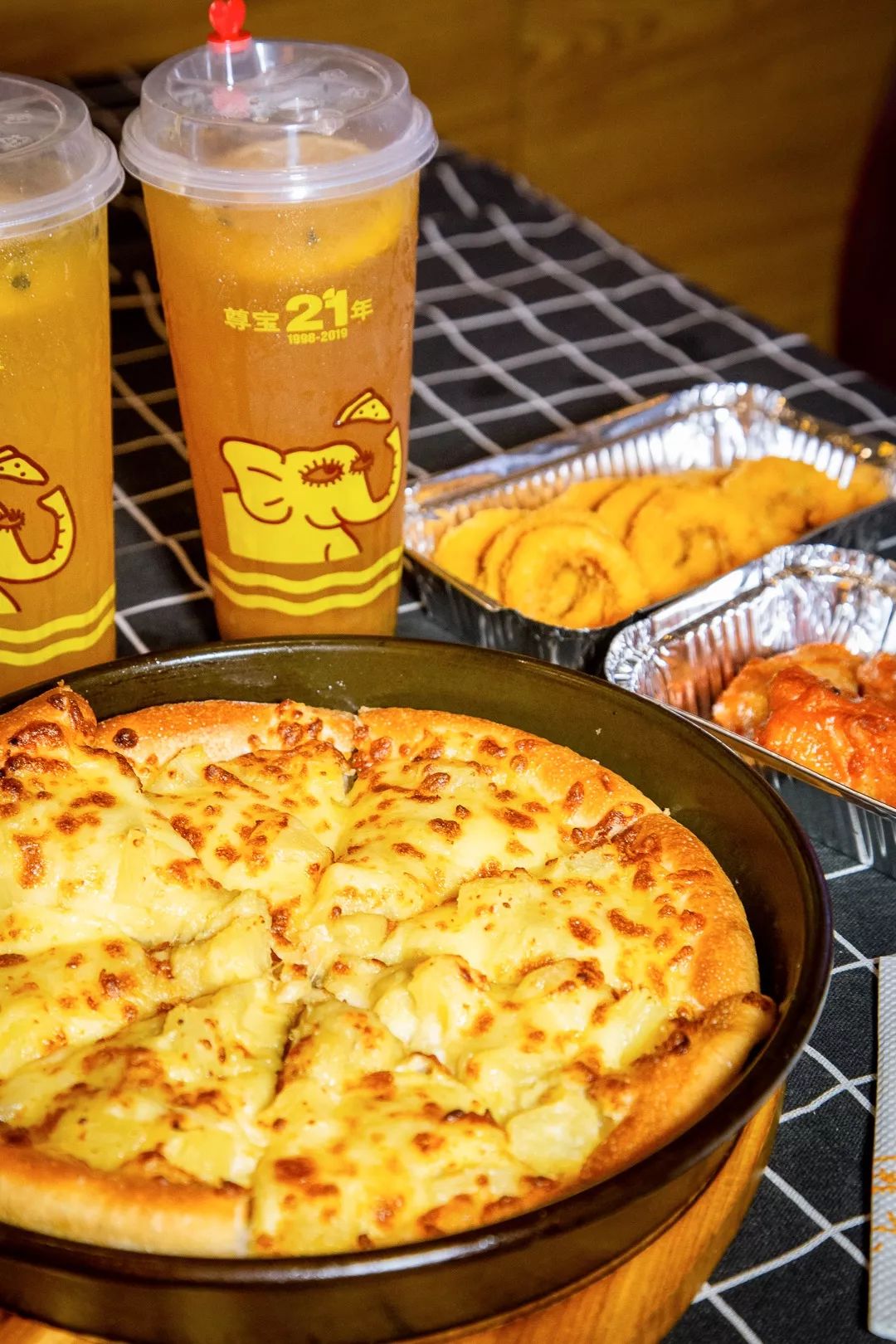 「广佛189店」49.9「尊宝比萨」10寸比萨+鸡米花+烤翅1对+饮品2杯