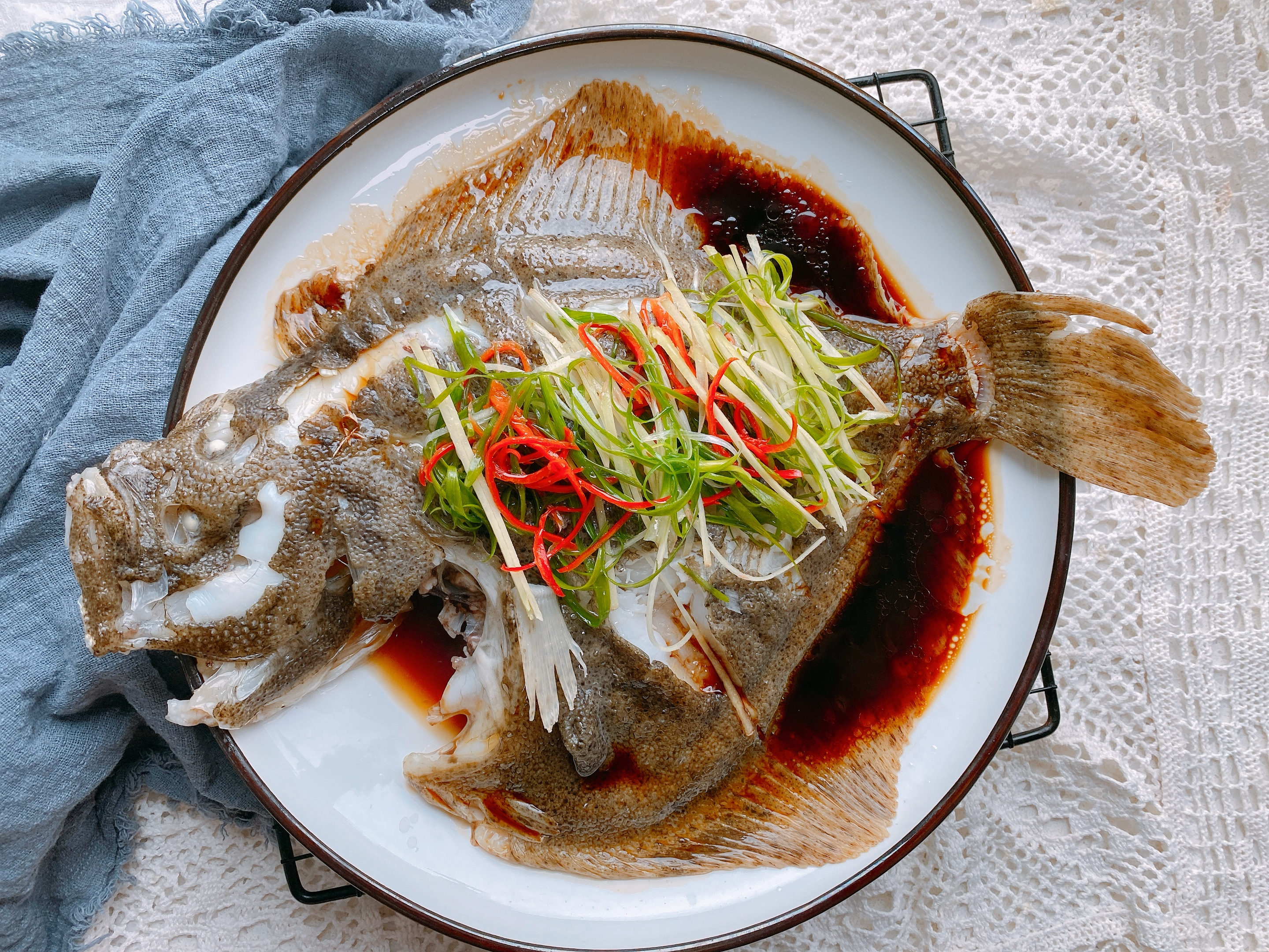 清蒸多宝鱼的正确做法,年夜饭15道硬菜清蒸多宝鱼