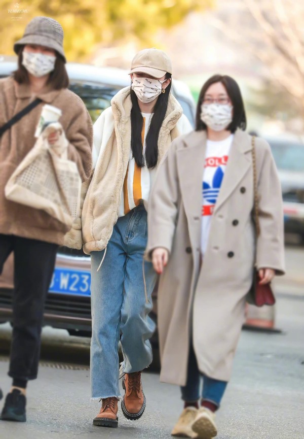 杨幂穿的新中式棉服同款,杨幂最近穿的阿迪达斯外套