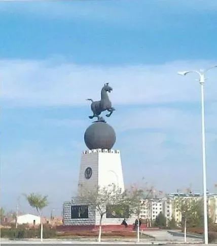 什么样的雕塑才是美的,雕塑的形态美