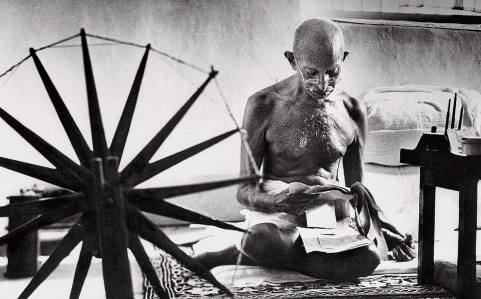 圣雄甘地怎样结束印度殖民统治,印度圣雄甘地的不抵抗政策