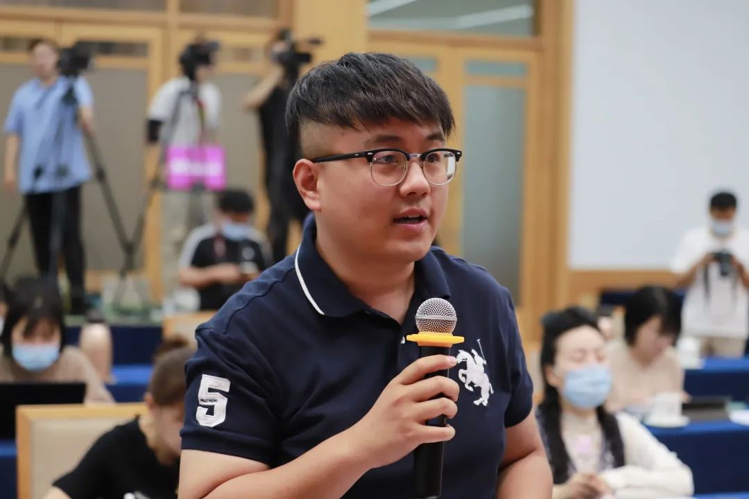 东阿县大力推进电子商务产业发展，目前已注册电商企业1000余家，2020年东阿县电子商务零售额完成13.8亿元