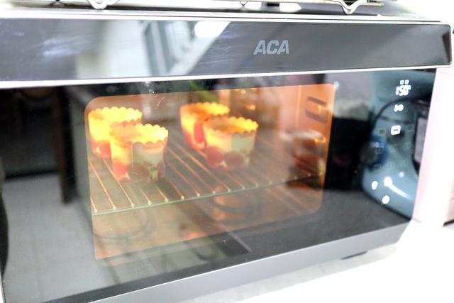 无油无糖的小蛋糕，老人和血糖高的人特别喜欢吃，暄软蓬松解馋