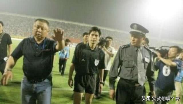 国足史上最重罚单？被终身禁赛，毁了一代人！