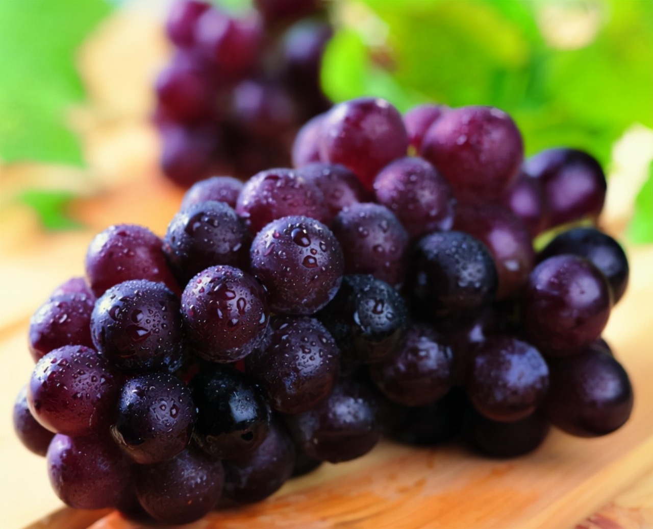 肝不好吃葡萄行吗,肝脏不好的人能吃葡萄吗