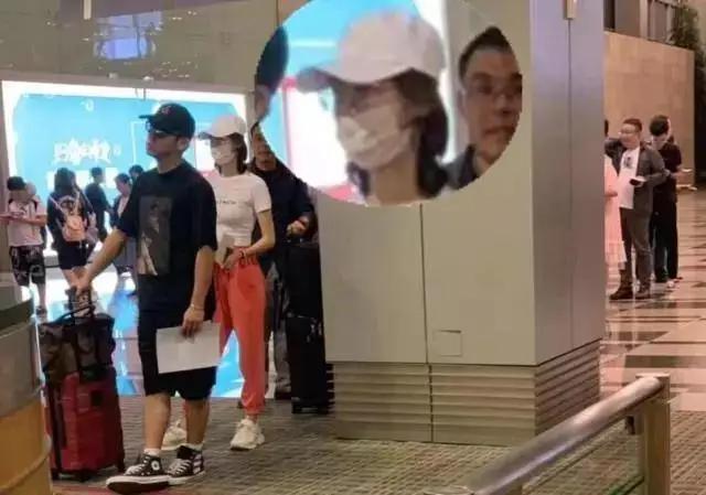 郑恺冯女郎现状,郑恺冯女郎最新消息