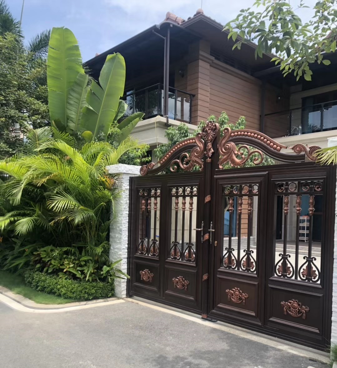 双开铝艺大门安装,双开铝艺大门