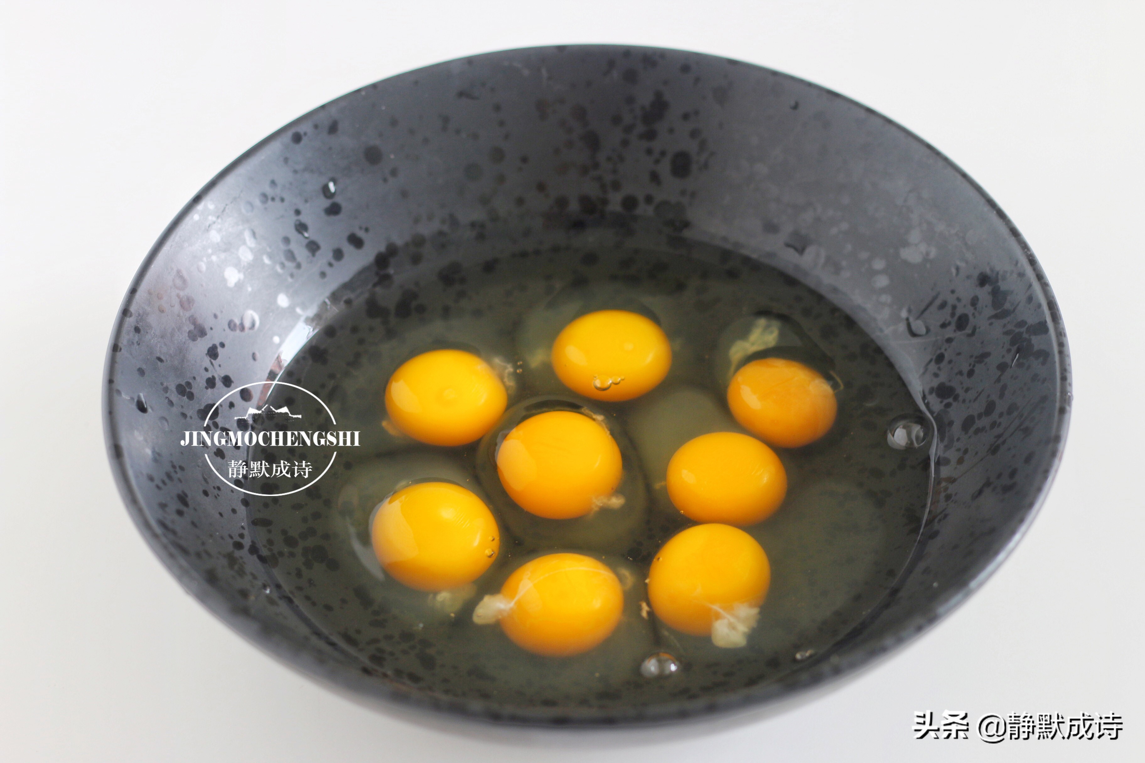 我家的鸡下蛋了搞笑视频,我家的鸡下蛋