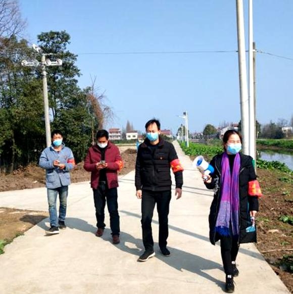 党员干部坚守抗疫一线显担当,抗疫版七品芝麻官