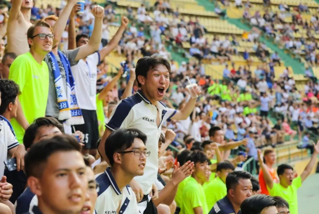 2019世界名校足球赛现场采访,第一届百年名校足球精英交流赛