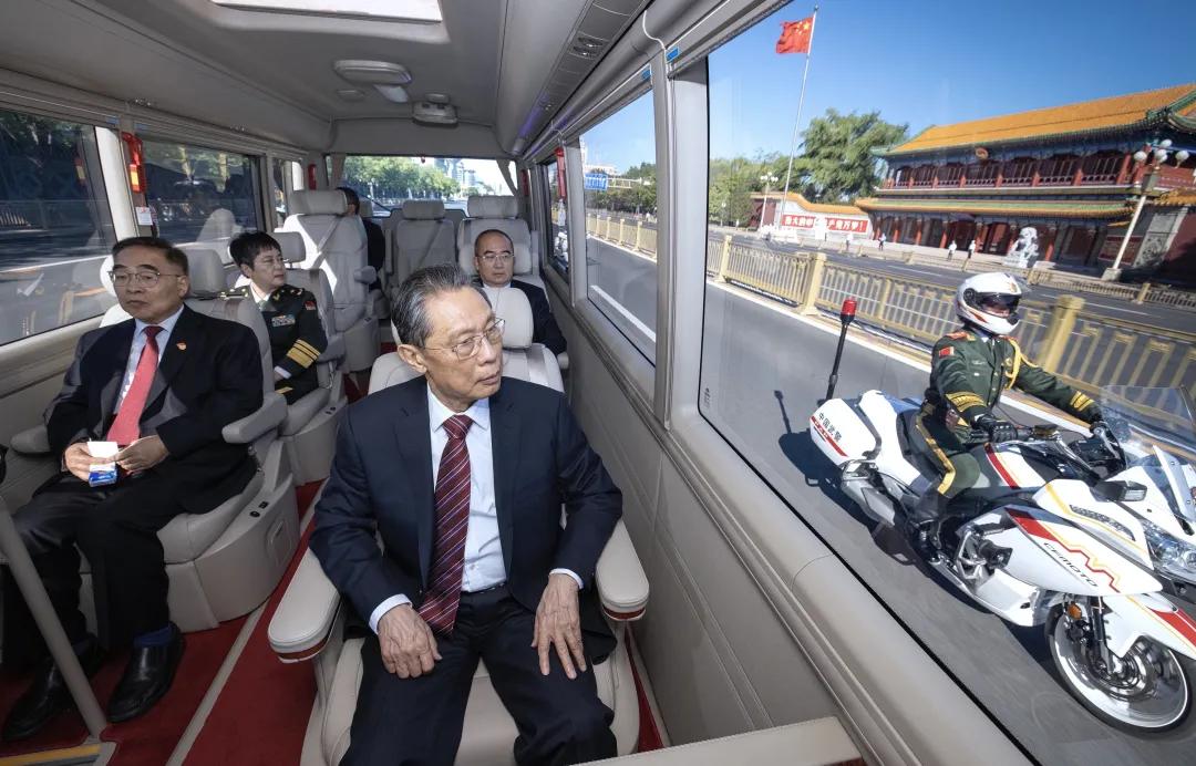 以习*平近**同志为核心的*党**中央领航中国为实现第一个百年奋斗目标而奋勇拼搏纪实