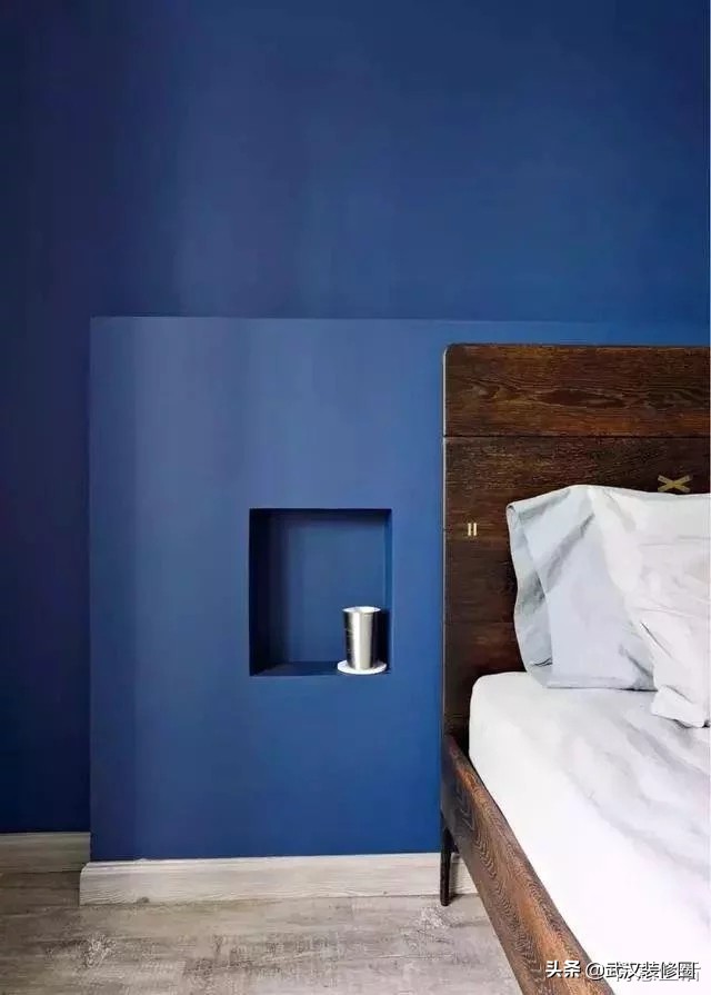 卧室太小放不下床,卧室太小床头柜效果图