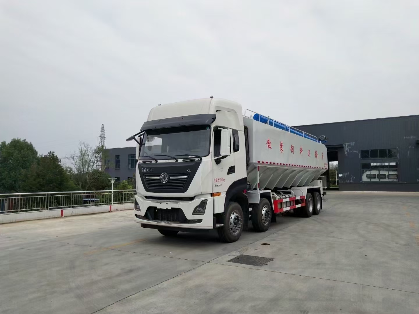 程力散装饲料车,散装饲料运输车程力