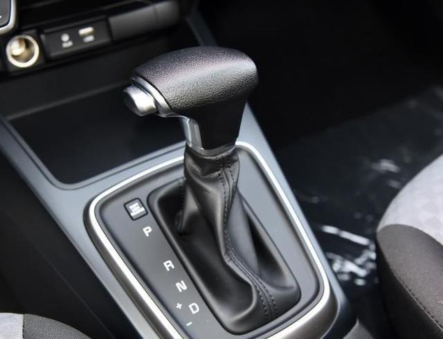 老款起亚k2两厢和飞度哪个值得买,开飞度再开冠道