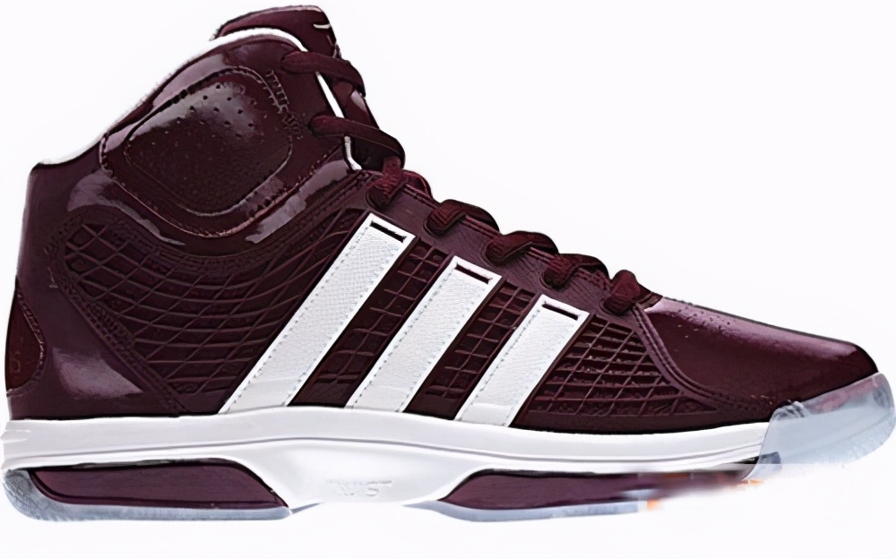 约基奇当选常规赛MVP，本赛季上脚独爱耐克团队鞋，能有签名鞋么