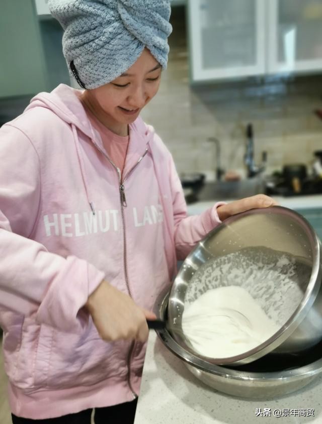 唐一菲凌潇肃上街永远戴墨镜,唐一菲凌潇肃唱歌完整版