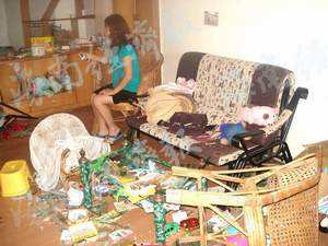 丈夫酒后家暴怎么处理最合适,老公吵架摔东西属于家暴吗