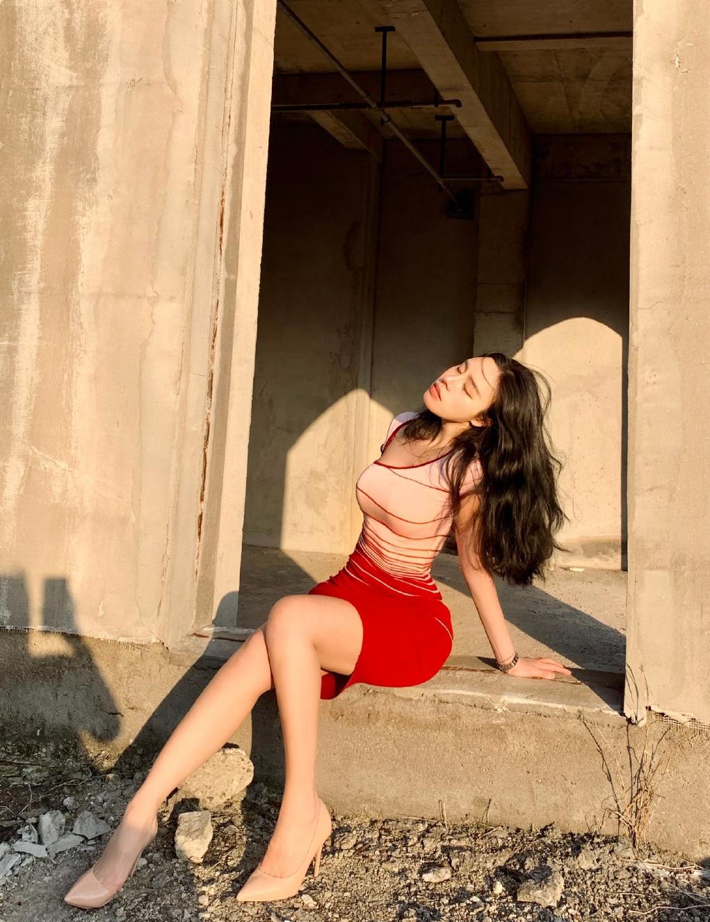 97年的小姐姐颜值显成熟,中国最高颜值96年小姐姐