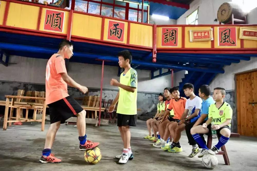 人民网追风少年,追风少年新华社