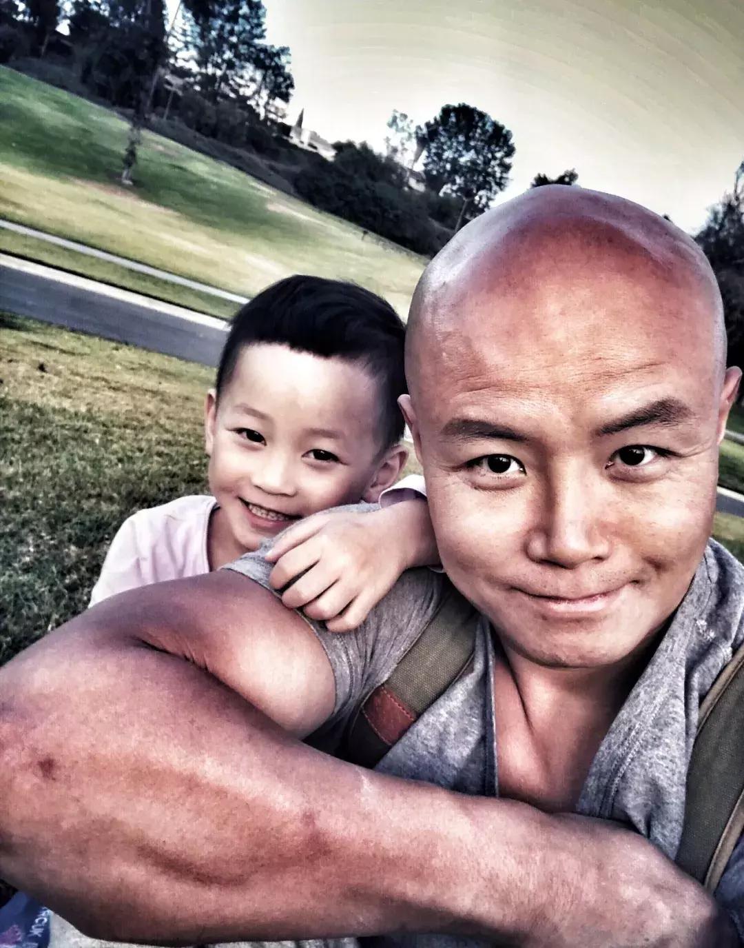 带孩子徒步穿越戈壁无人区,带女儿进沙漠的乐嘉