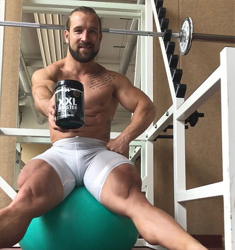 腿围超过76厘米深蹲300公斤,腿围80厘米的自行车运动员