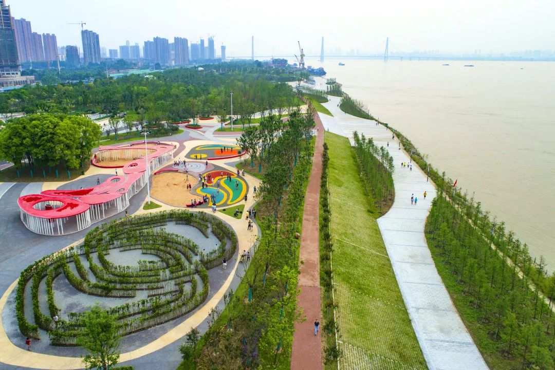 聆听青山,聆听青山语