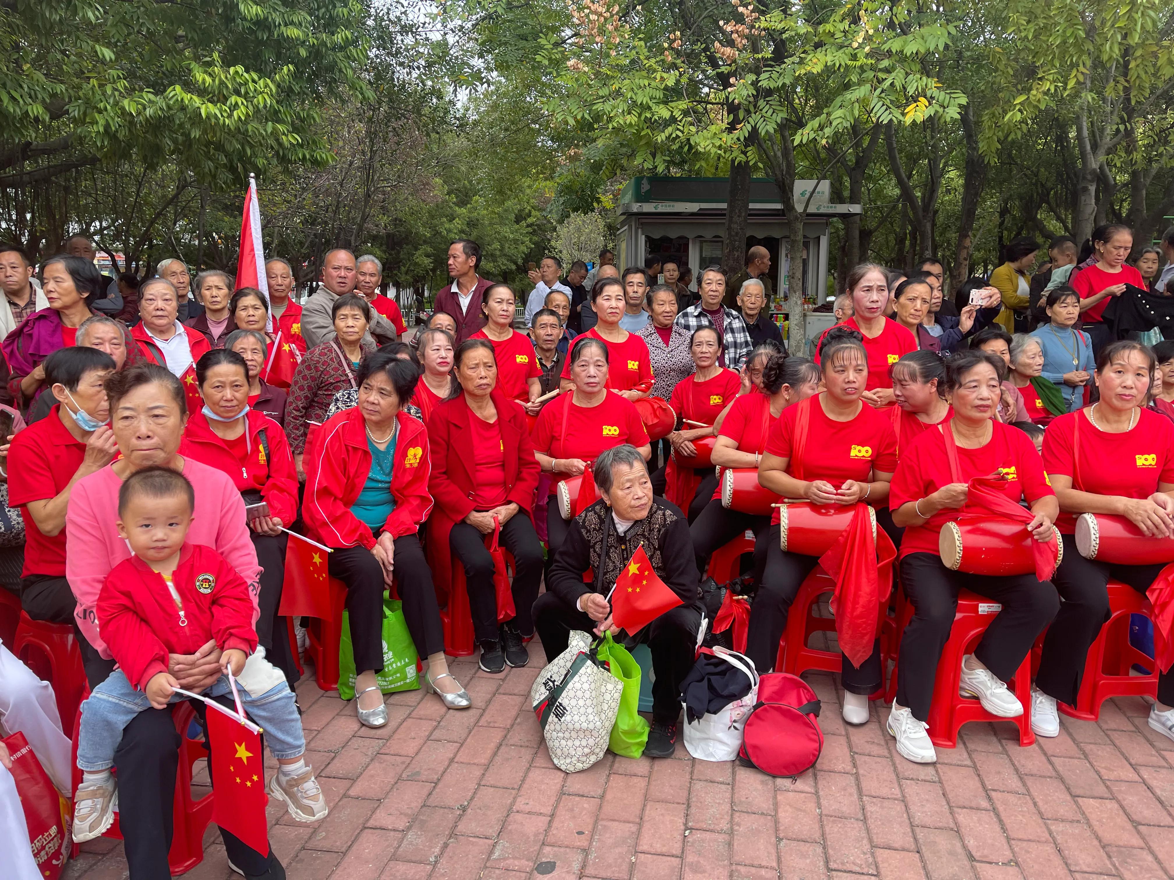 九九重阳节浓浓敬老情朗读,九九重阳节，浓浓敬老情