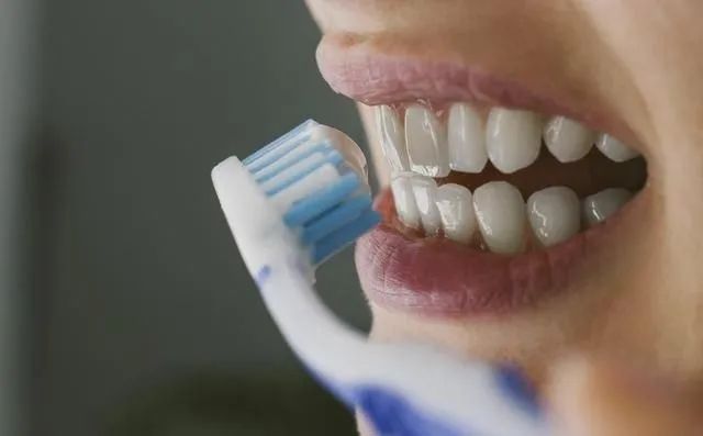 疫情期找不到口腔门诊看牙？这份居家牙病自救指南请查收