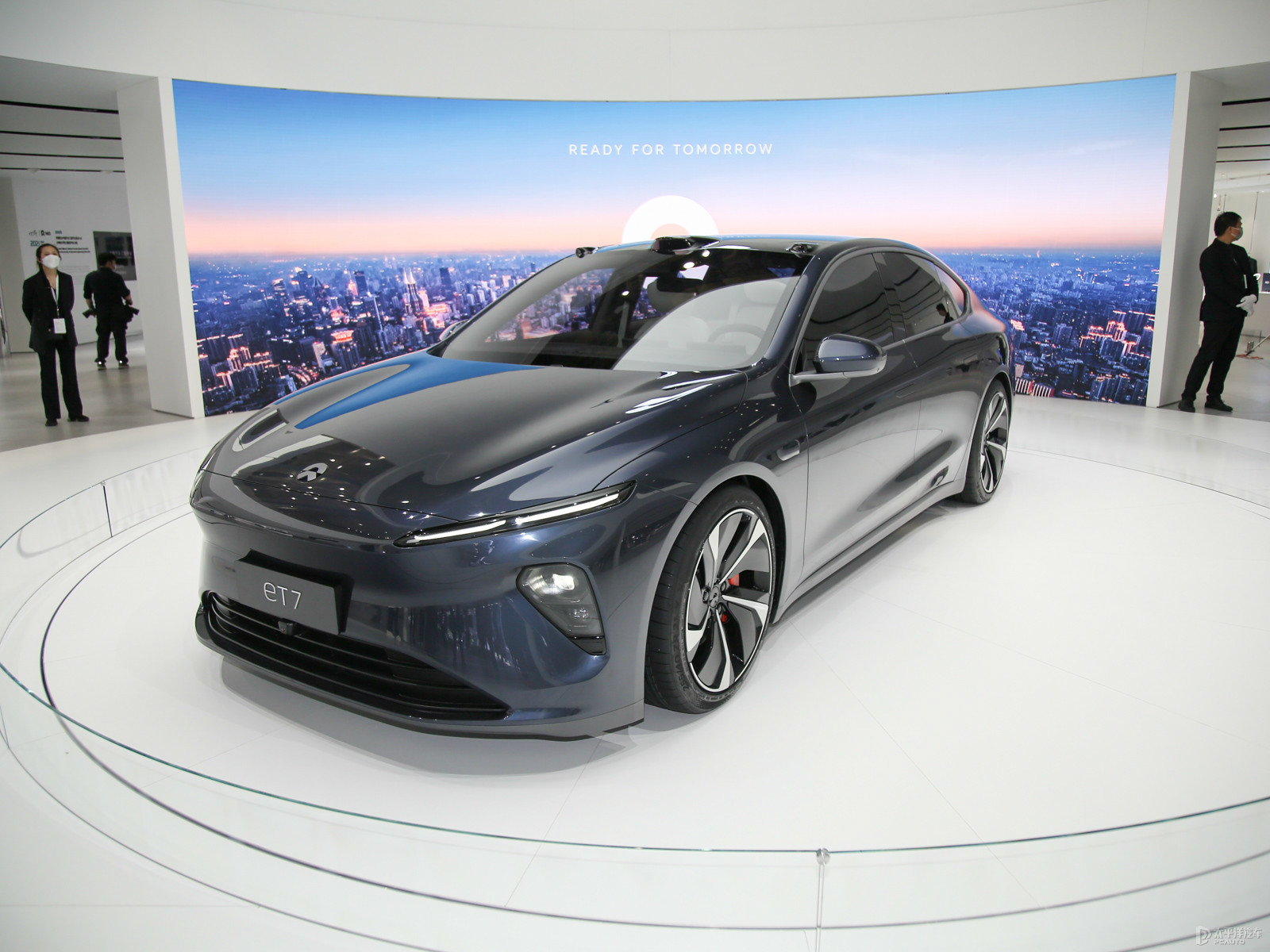 蔚来et7到底值不值得购买,续航1000km蔚来et7实拍