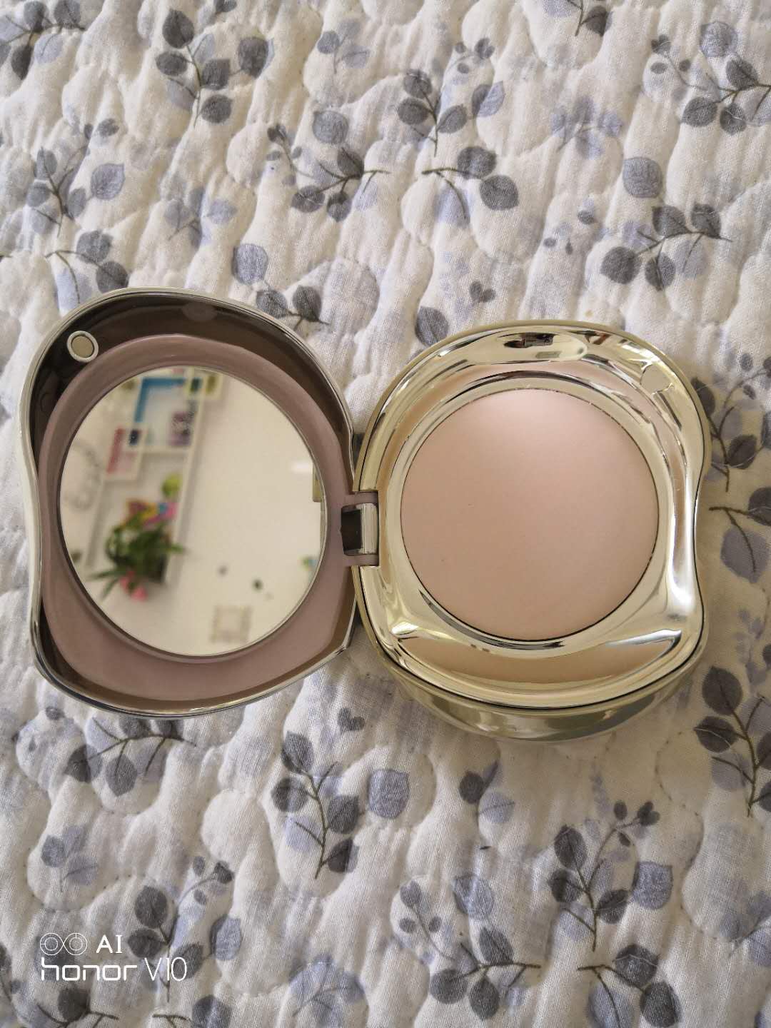 苏秘37度与后系列比较哪个好,苏秘好用还是雪花秀好用