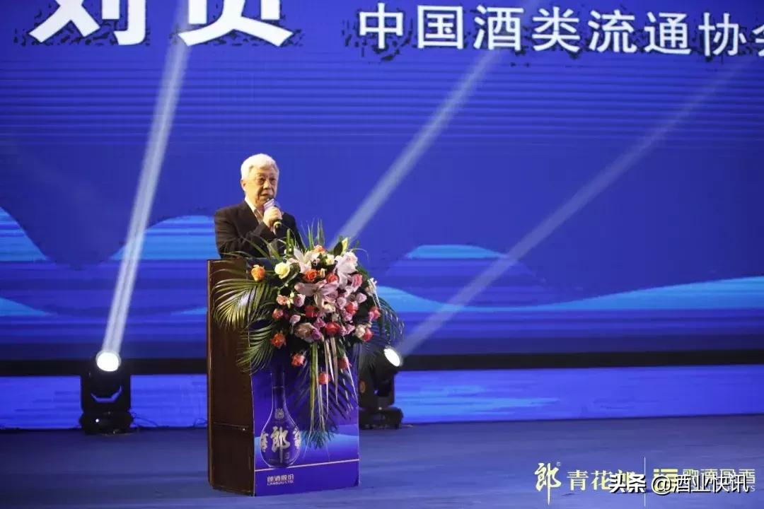 82年的铁盖郎酒值多少钱一瓶,80年代1瓶郎酒卖多少钱