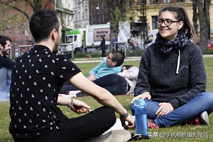 手机上面的长焦镜头是定焦吗,手机外挂长焦镜头真的有效果吗