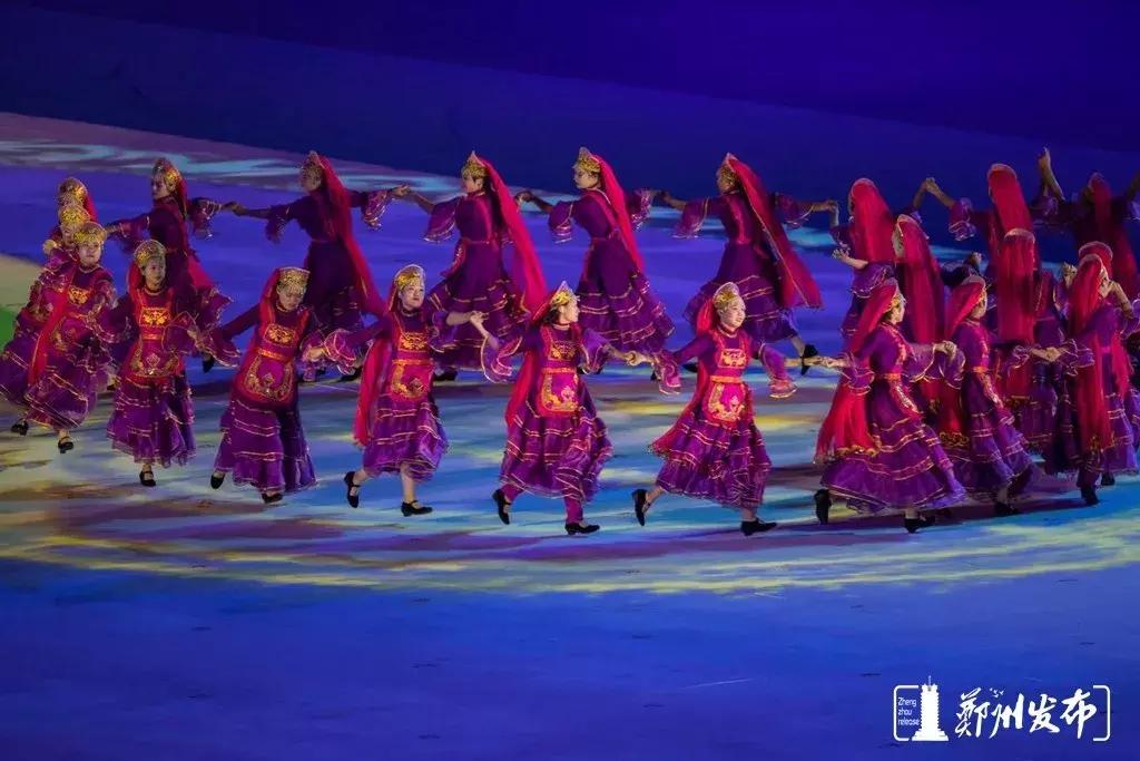 郑州奥体中心震撼场面,郑州奥体中心晚上视频