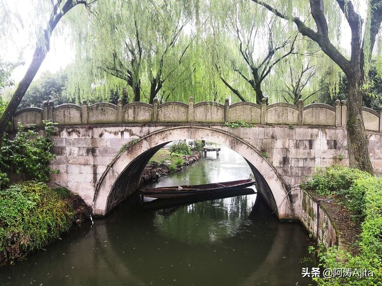 勿谓湖小,天在其中:绍兴东湖