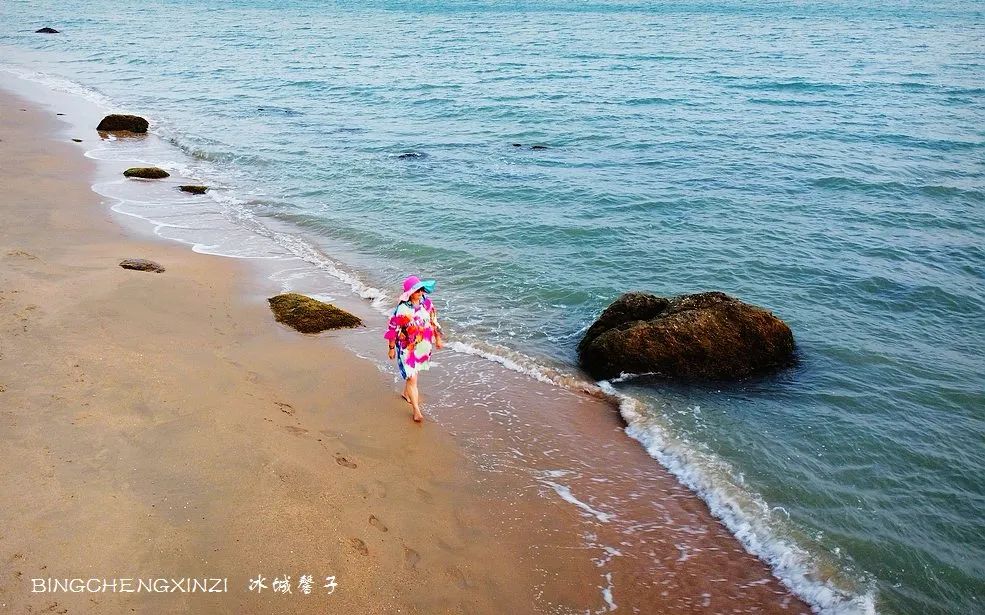 踏海听浪游泳的相关歌曲,听海的声音海浪拍打沙滩