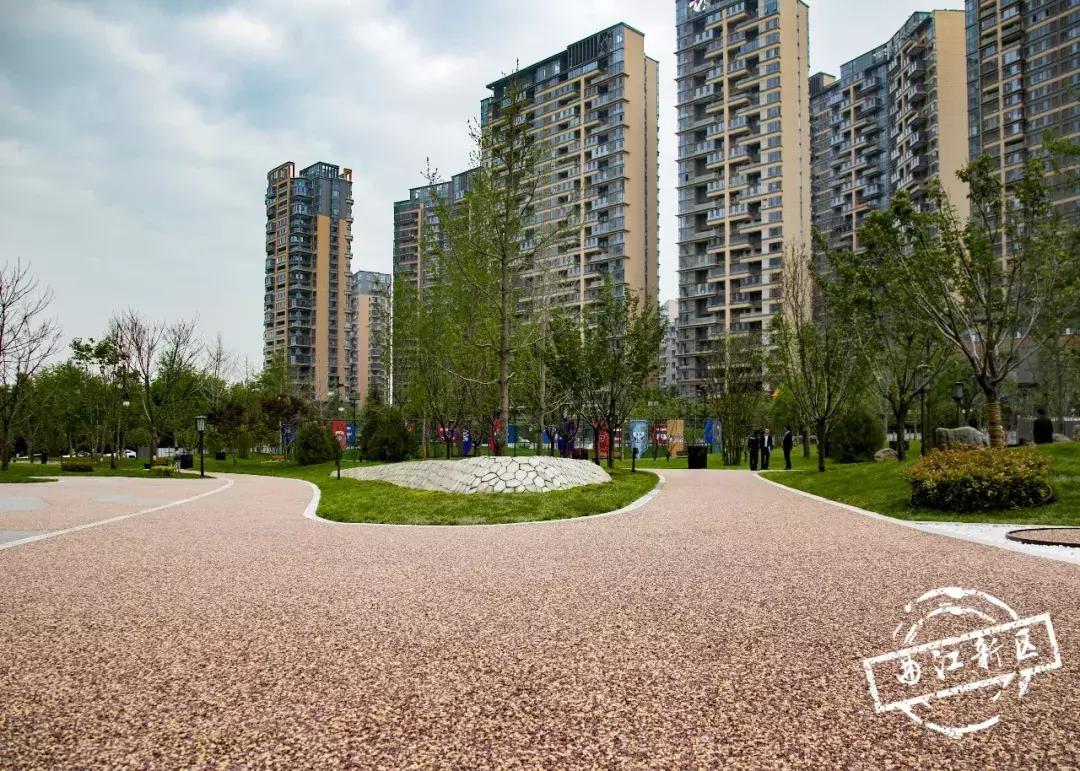 唐城墙遗址公园9区美景视频,西安电子正街的唐城墙遗址公园