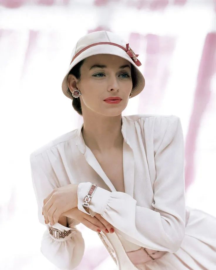 会修飞机的绝代超模，自己开公司，为何最终在小餐馆度过余生？