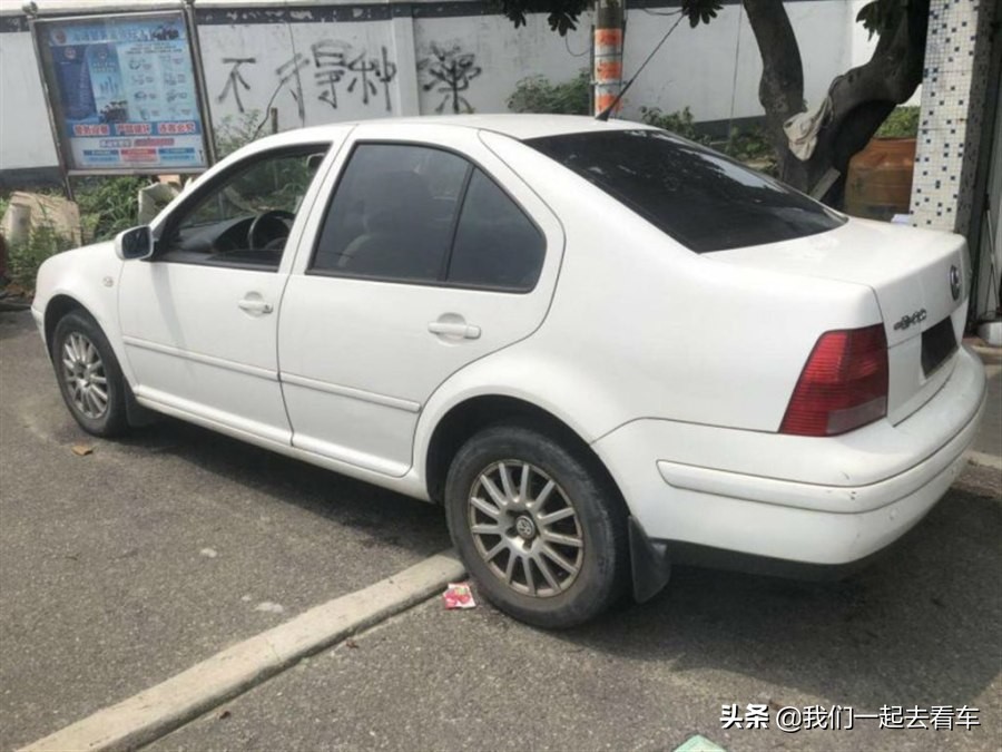 2003年宝来1.8t自动豪华当年落地价,2011年大众宝来二手值得买不