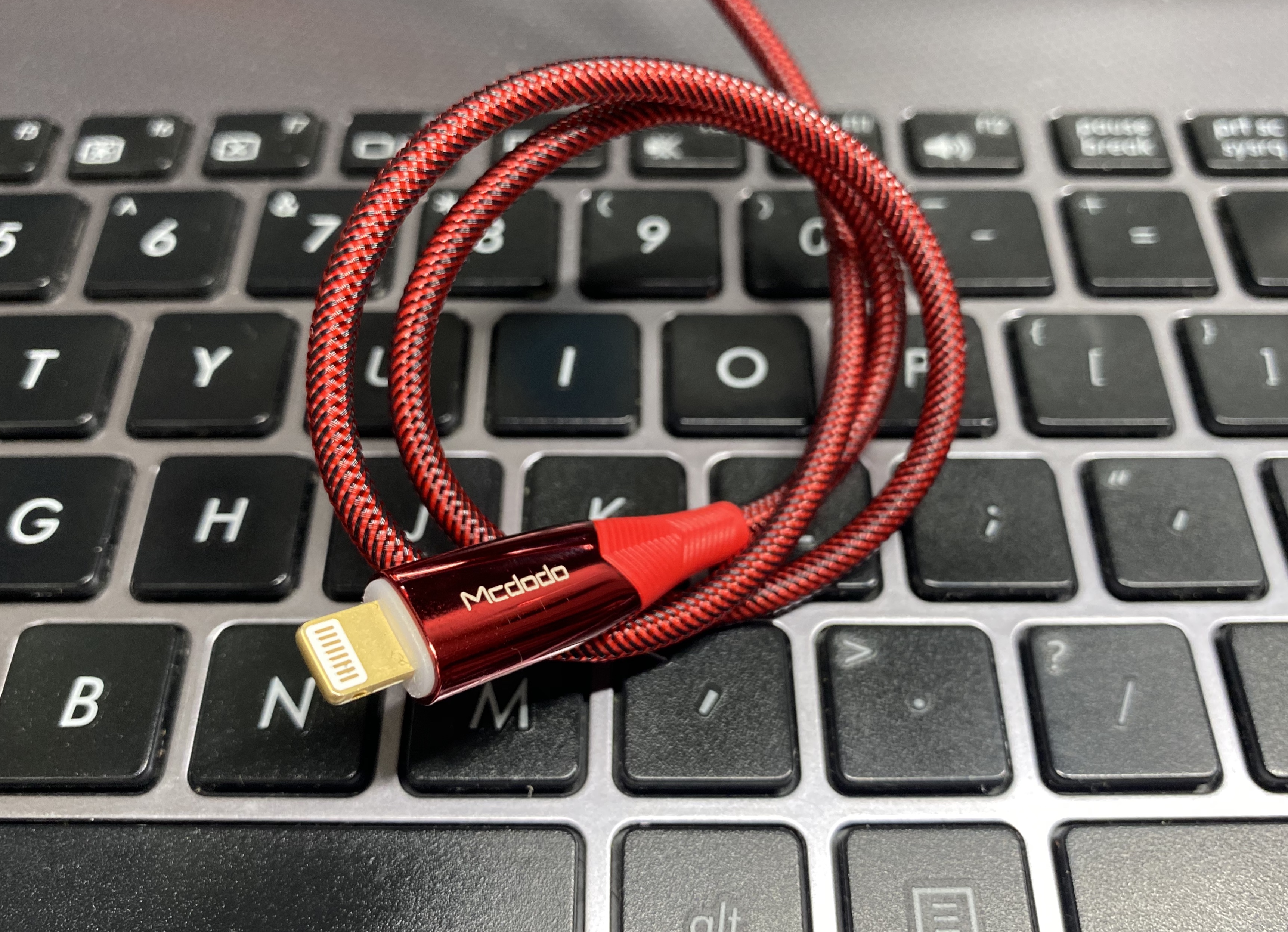 熄灯断电快充数据线,用自动断电的数据线充电