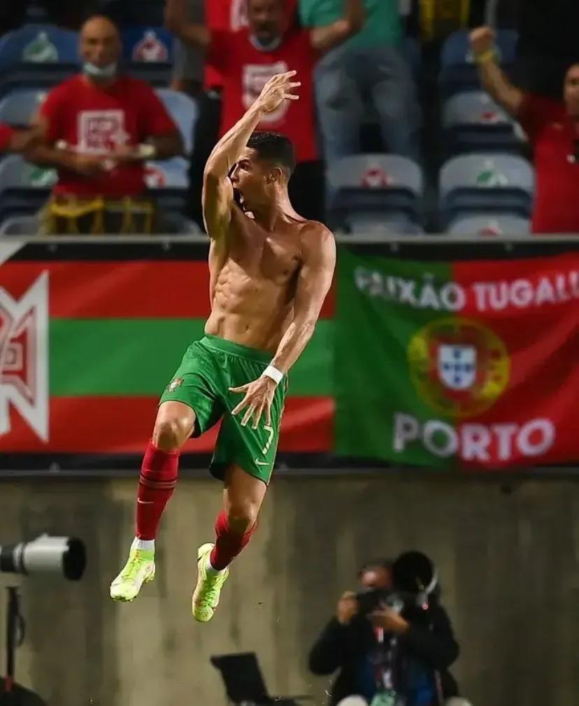 c缃楃牬璐濆埄杩涚悆绾綍绌跨殑鐞冮瀷,c缃楃牬鐨囬┈绾綍