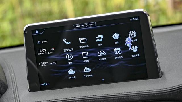 外观大气时尚的海马8S,座椅舒适,内饰精致,值得你拥有