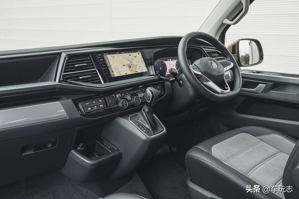 大众mpvcaravelle,对标奔驰v级的车