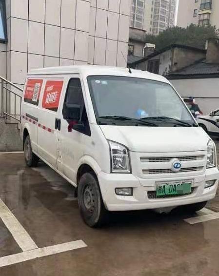 货拉拉女孩跳车窗身亡事件原因,货拉拉跳车身亡女孩事件直播