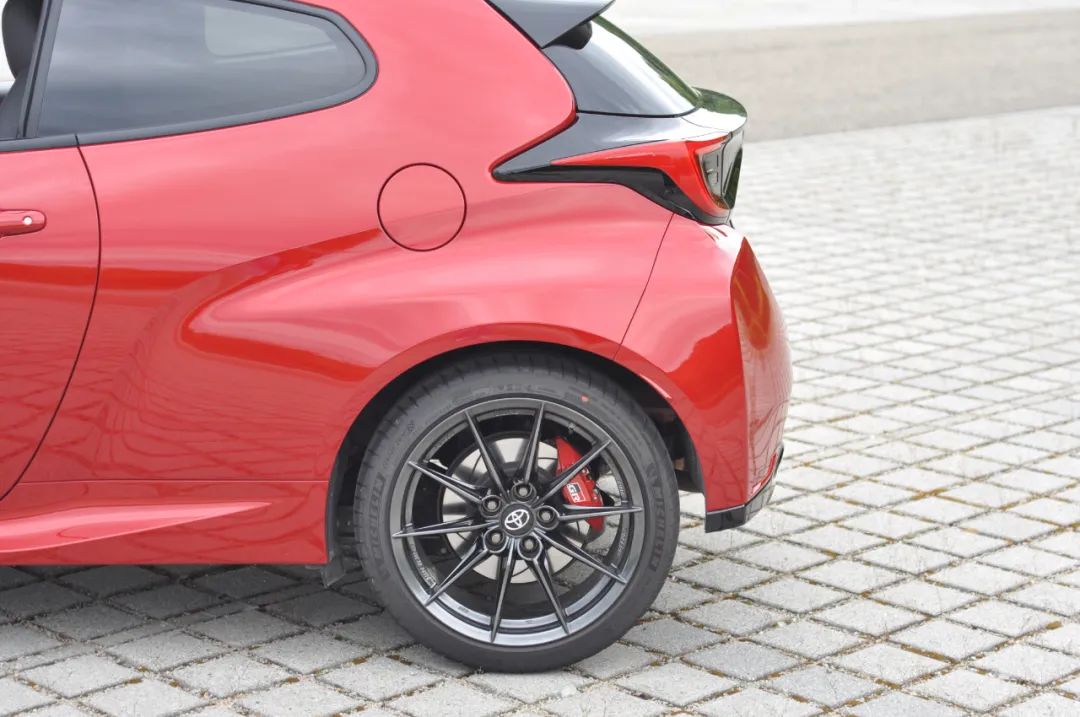 丰田gryaris试驾视频,丰田gryaris拉力