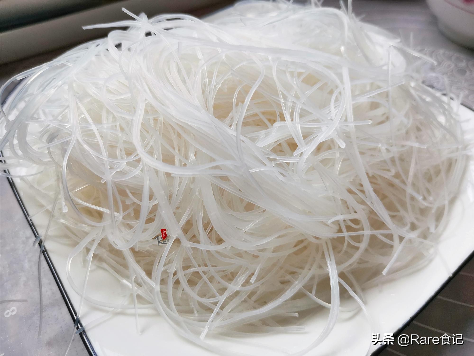 炒红薯粉丝的家常做法简单好吃,大厨怎样炒龙口粉丝简单又好吃