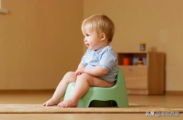 怎么建议家长给一岁孩子戒纸尿裤,四岁孩子到底要不要戒纸尿裤