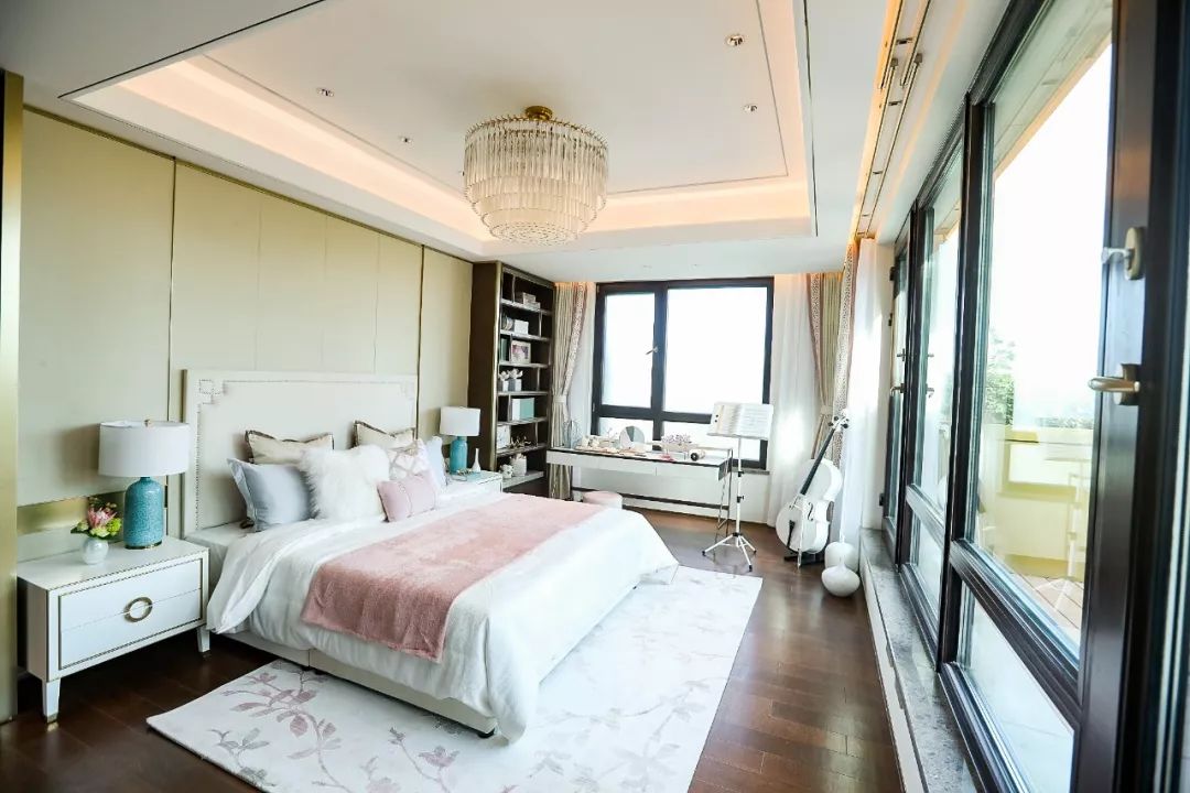 两年业绩对比图表,两年业绩对比柱状图