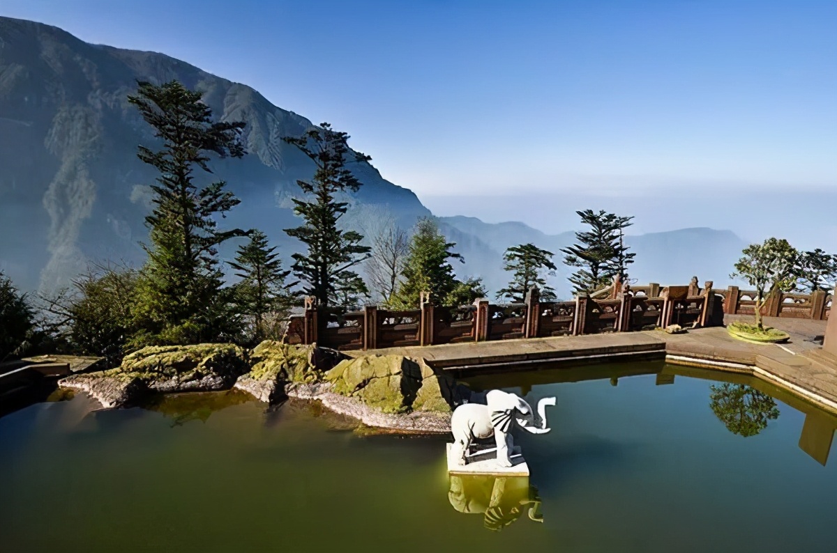 四川普贤菩萨攻略,四川峨眉山普贤菩萨最灵的寺庙