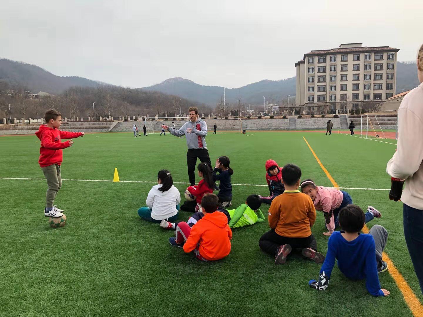 不经过摔打怎么变强,不经历磨练就不能成长